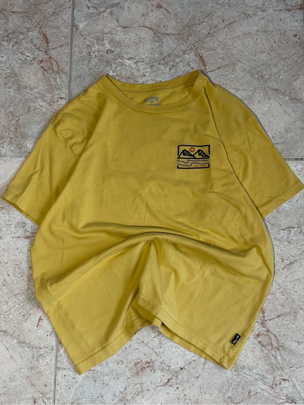 Billabong Yellow Surf Graphic T-Shirt – Medium